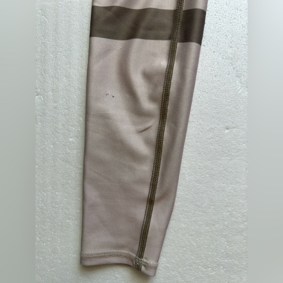 ALO leggings - Picture 5 of 6